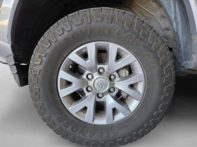 Used 2019 Toyota Tacoma SR5 RWD image 19