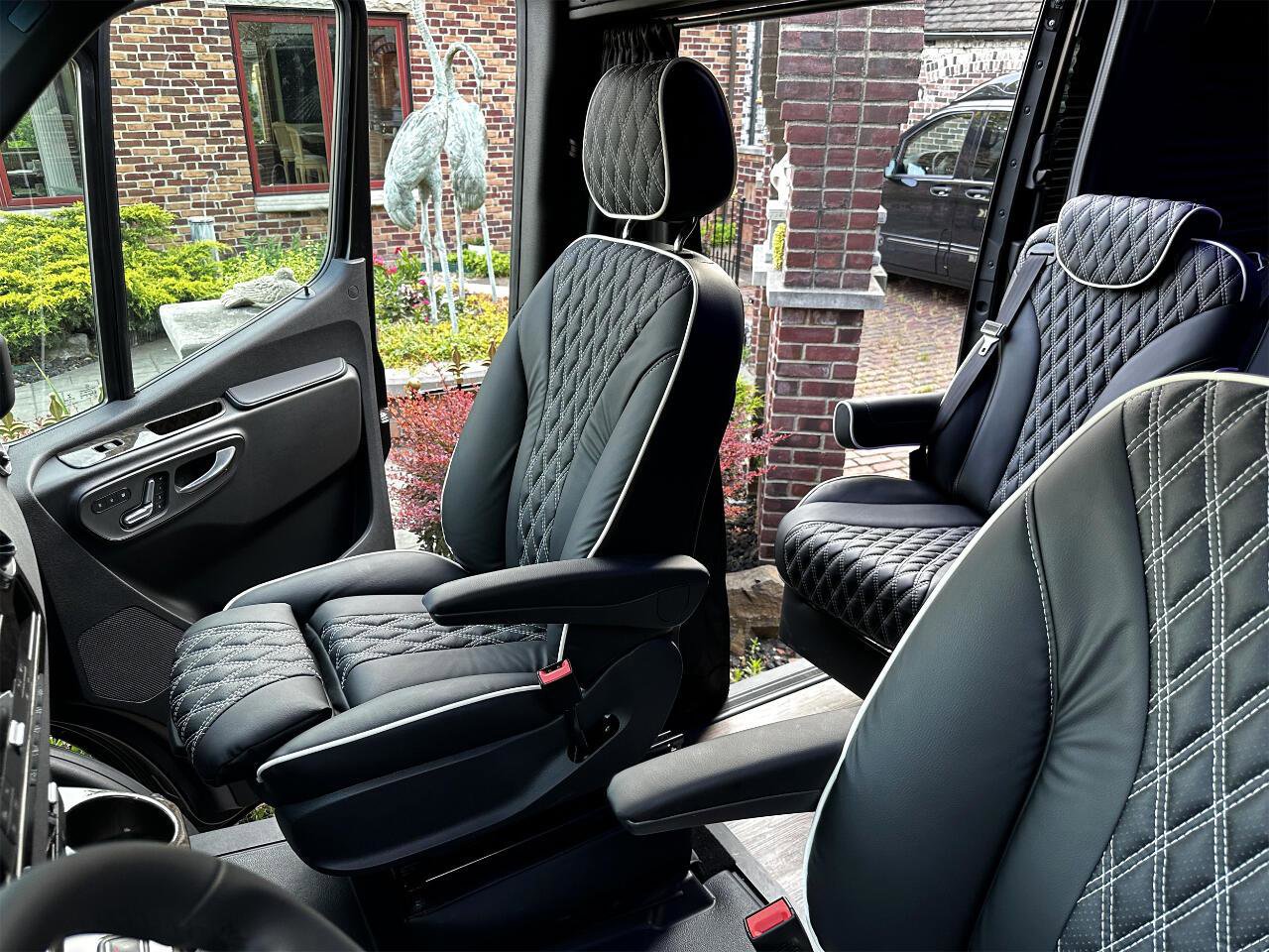 Used 2022 Mercedes-Benz Sprinter 3500 image 27