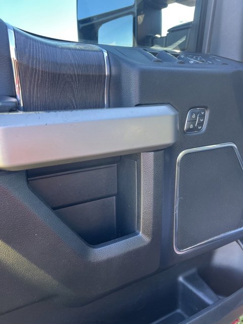 Used 2021 Ford F250 Lariat image 12