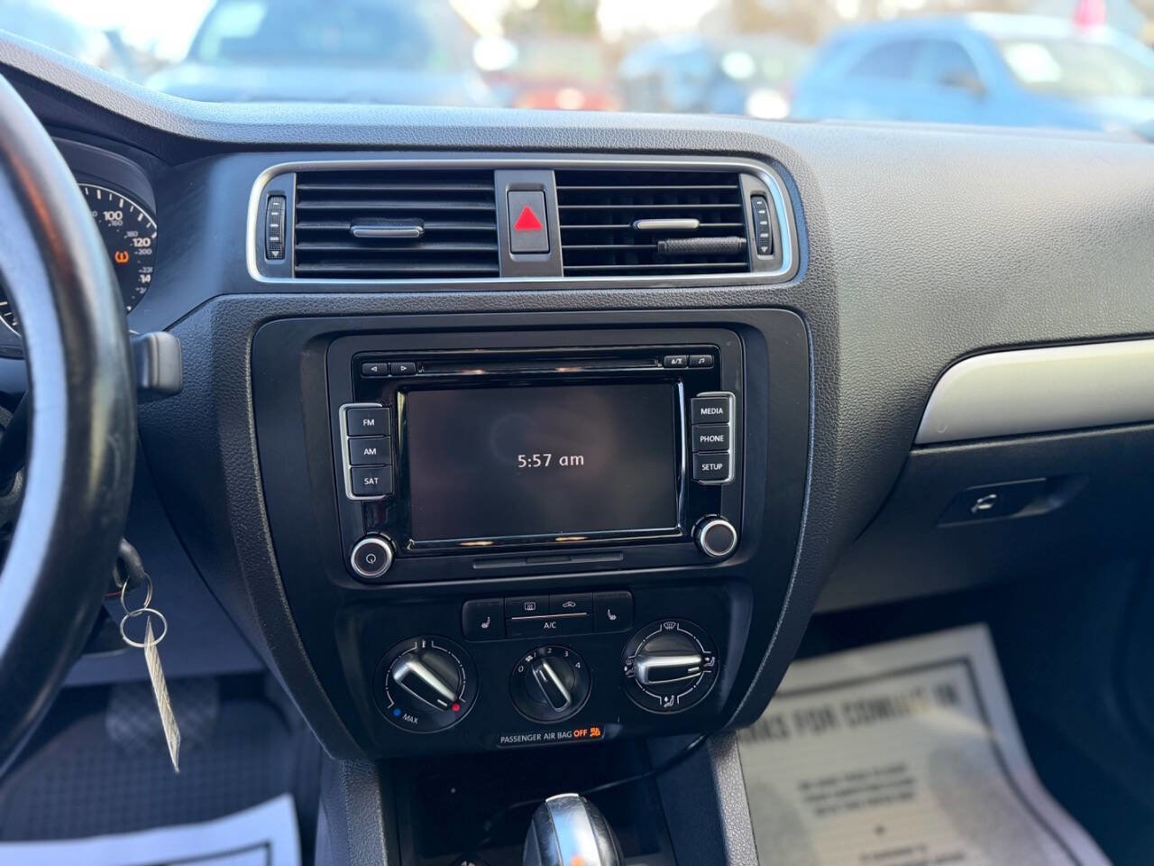 Used 2013 Volkswagen Jetta SE FWD image 13
