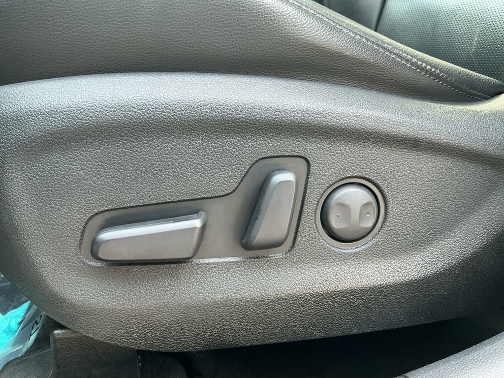 Used 2021 Hyundai Tucson Ultimate w/ Cargo Package image 25