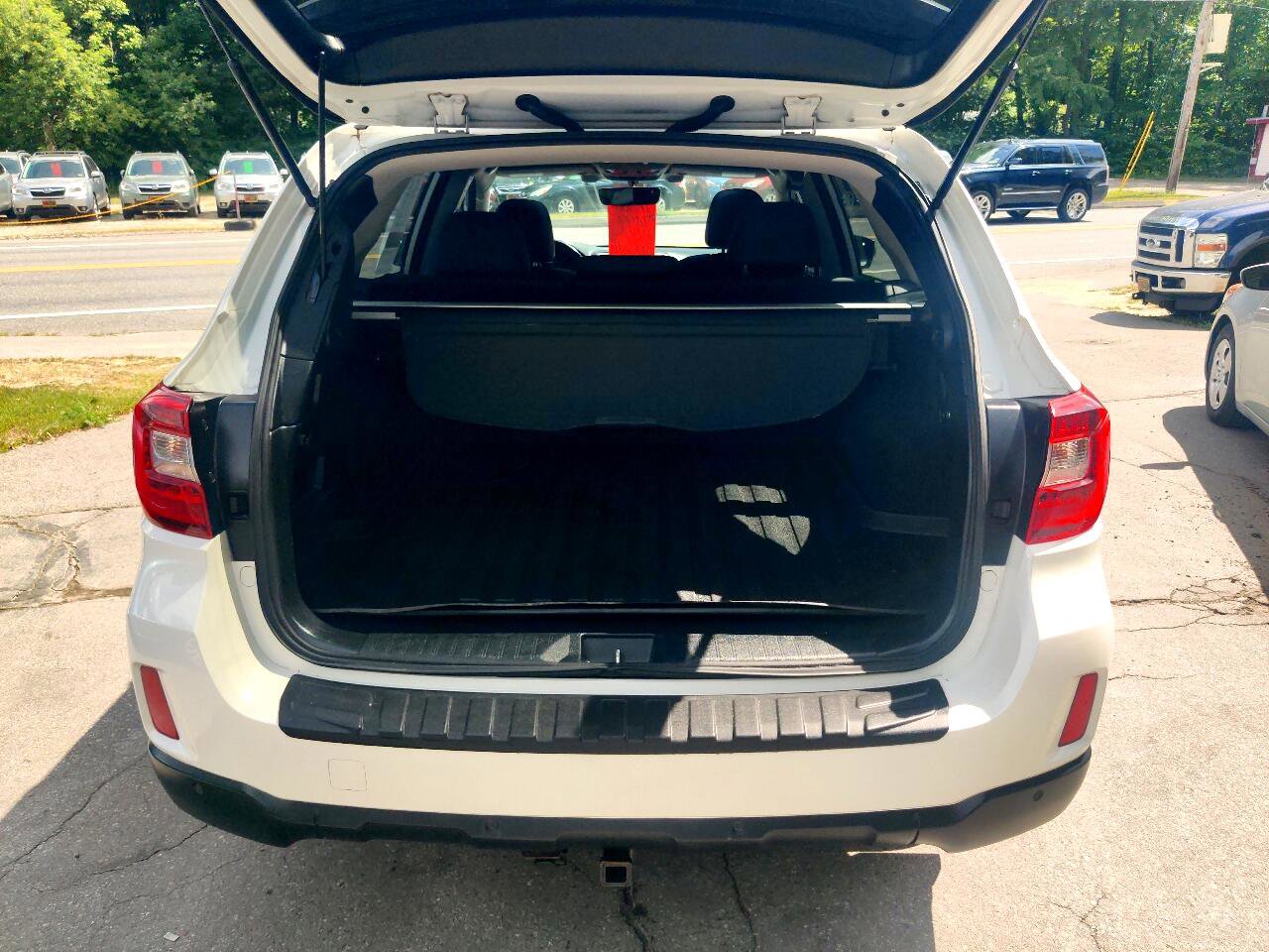 Used 2017 Subaru Outback 3.6R Limited image 15