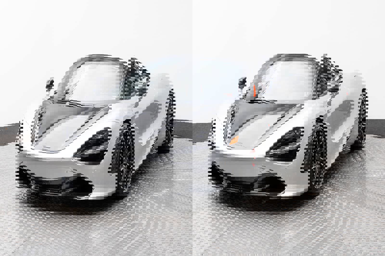 Used 2022 McLaren 720S Spider image 1