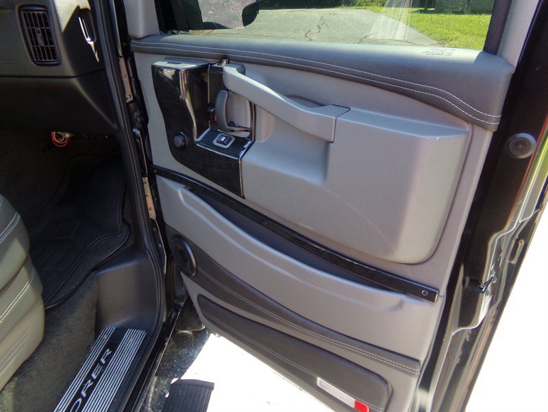 Used 2022 Chevrolet Express 2500 Extended RWD image 47