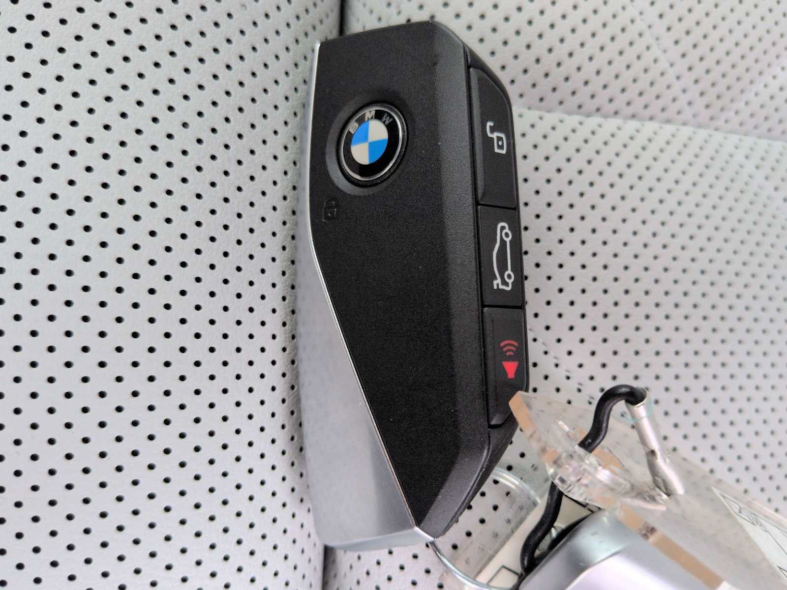 Certified 2026 BMW X5 xDrive40i w/ M Sport Package AWD/4WD image 37