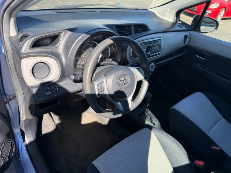 Used 2013 Toyota Yaris LE FWD image 11
