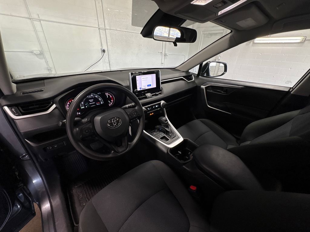 Used 2023 Toyota RAV4 LE image 20