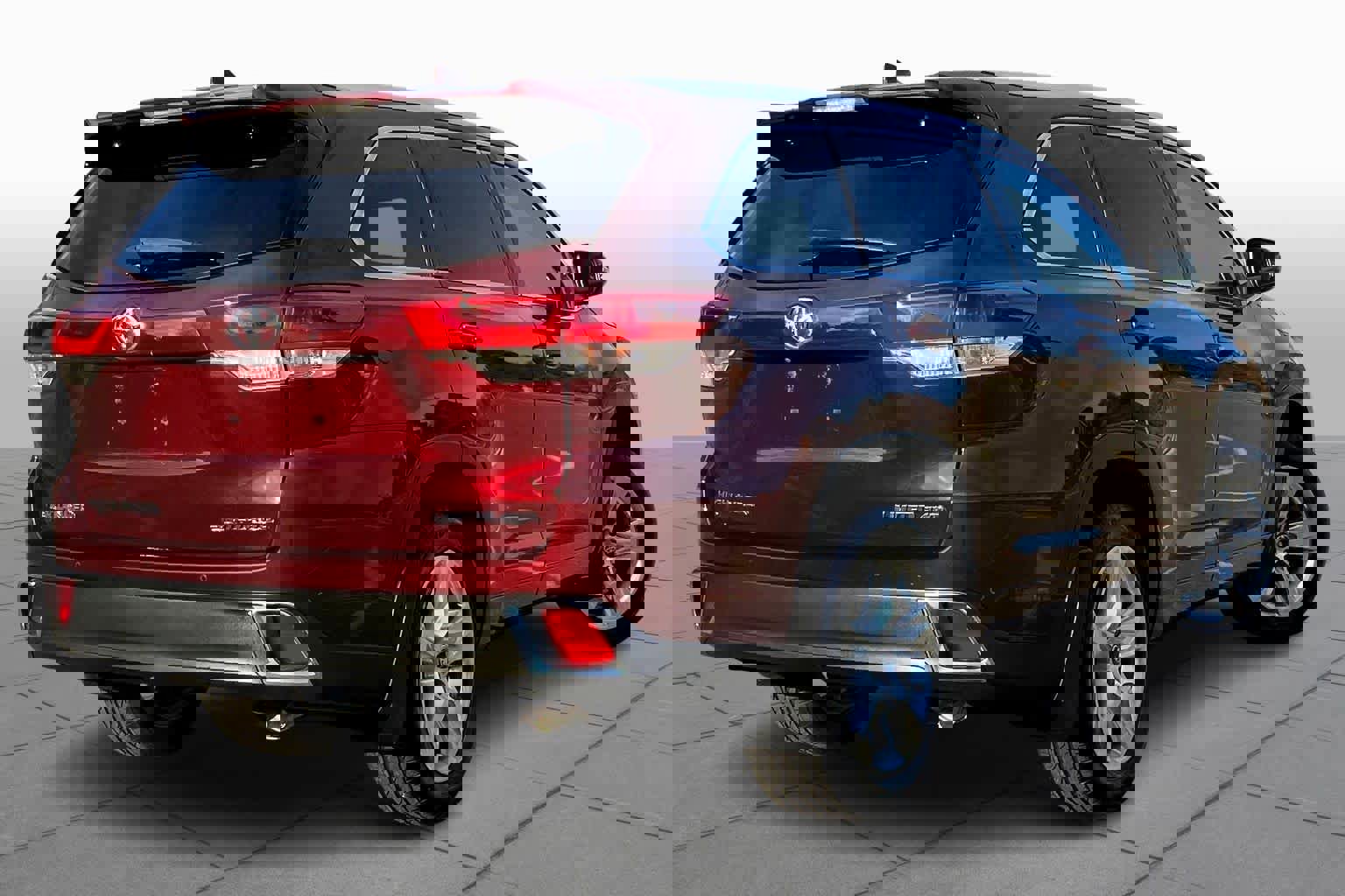 Used 2019 Toyota Highlander Limited image 12