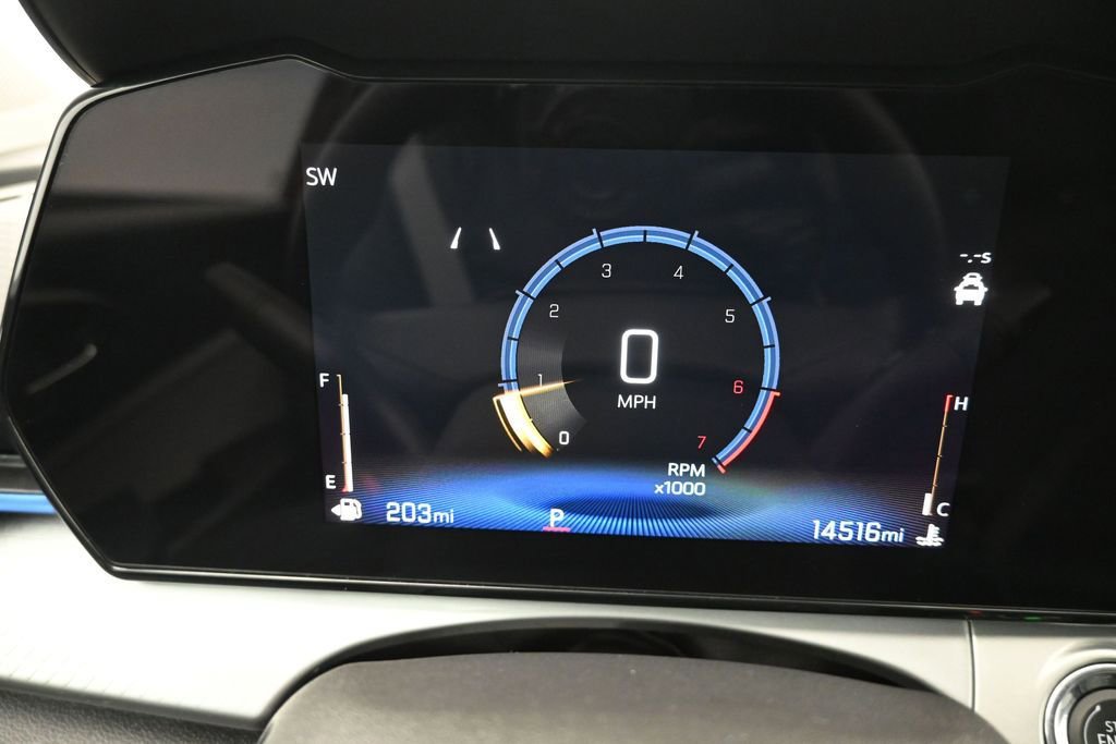 Used 2025 Chevrolet Trax LT w/ LT Convenience Package FWD image 14