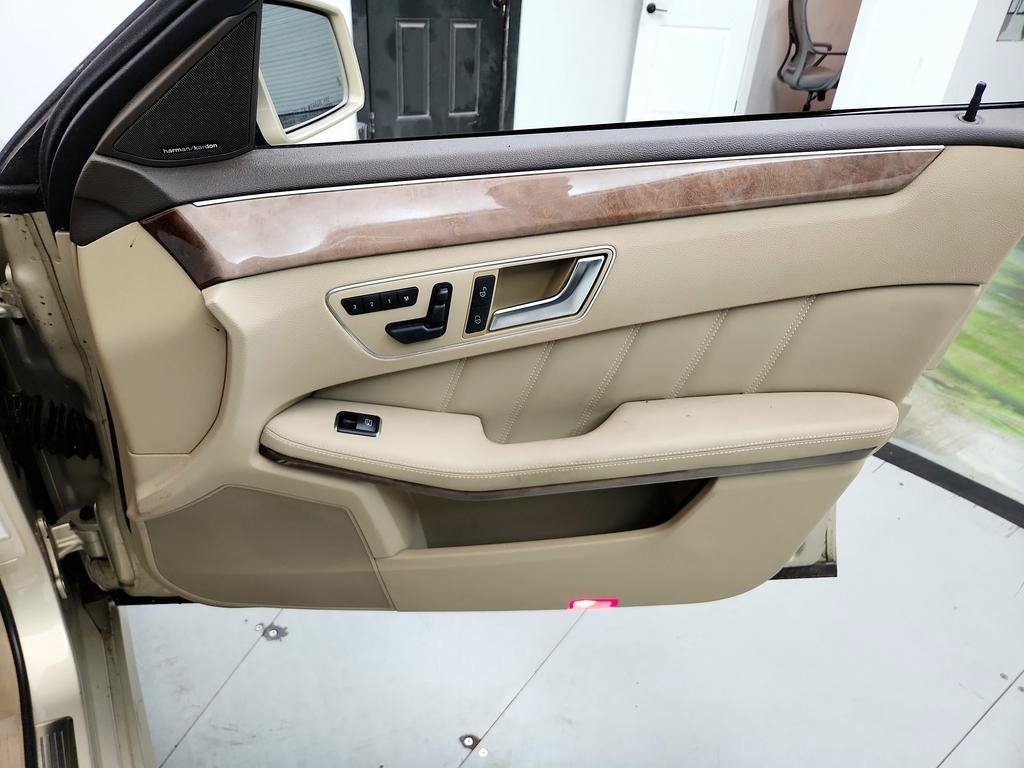 Used 2013 Mercedes-Benz E 350 Sedan image 27