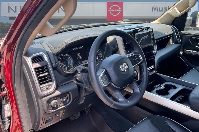 Used 2021 RAM 1500 Laramie AWD/4WD image 17