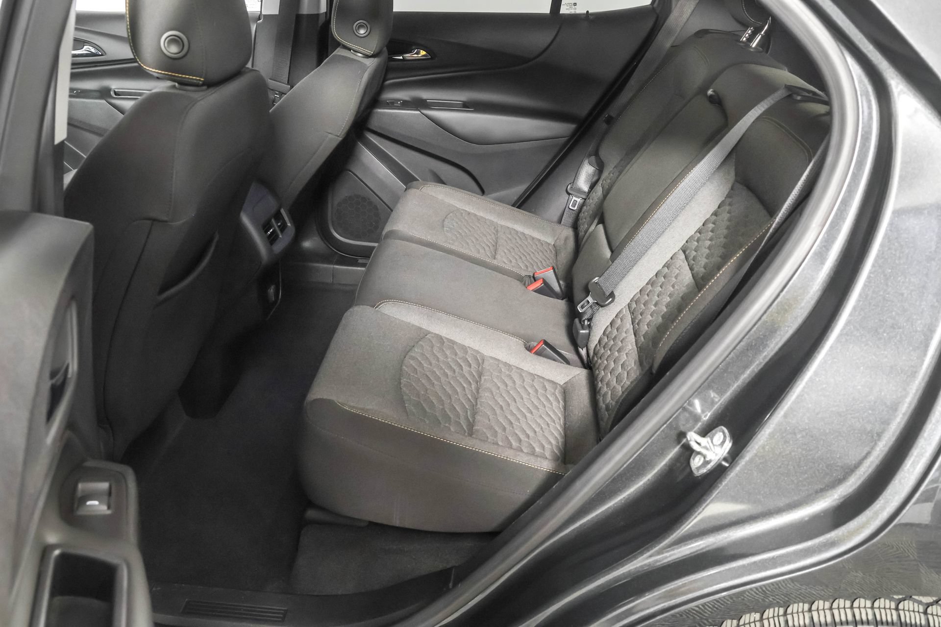 Used 2018 Chevrolet Equinox LT AWD/4WD image 36