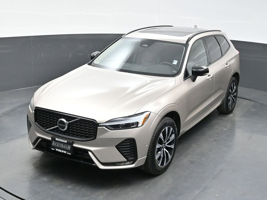 Used 2025 Volvo XC60 B5 Plus image 28