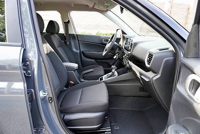 New 2026 Hyundai Venue SE FWD image 14
