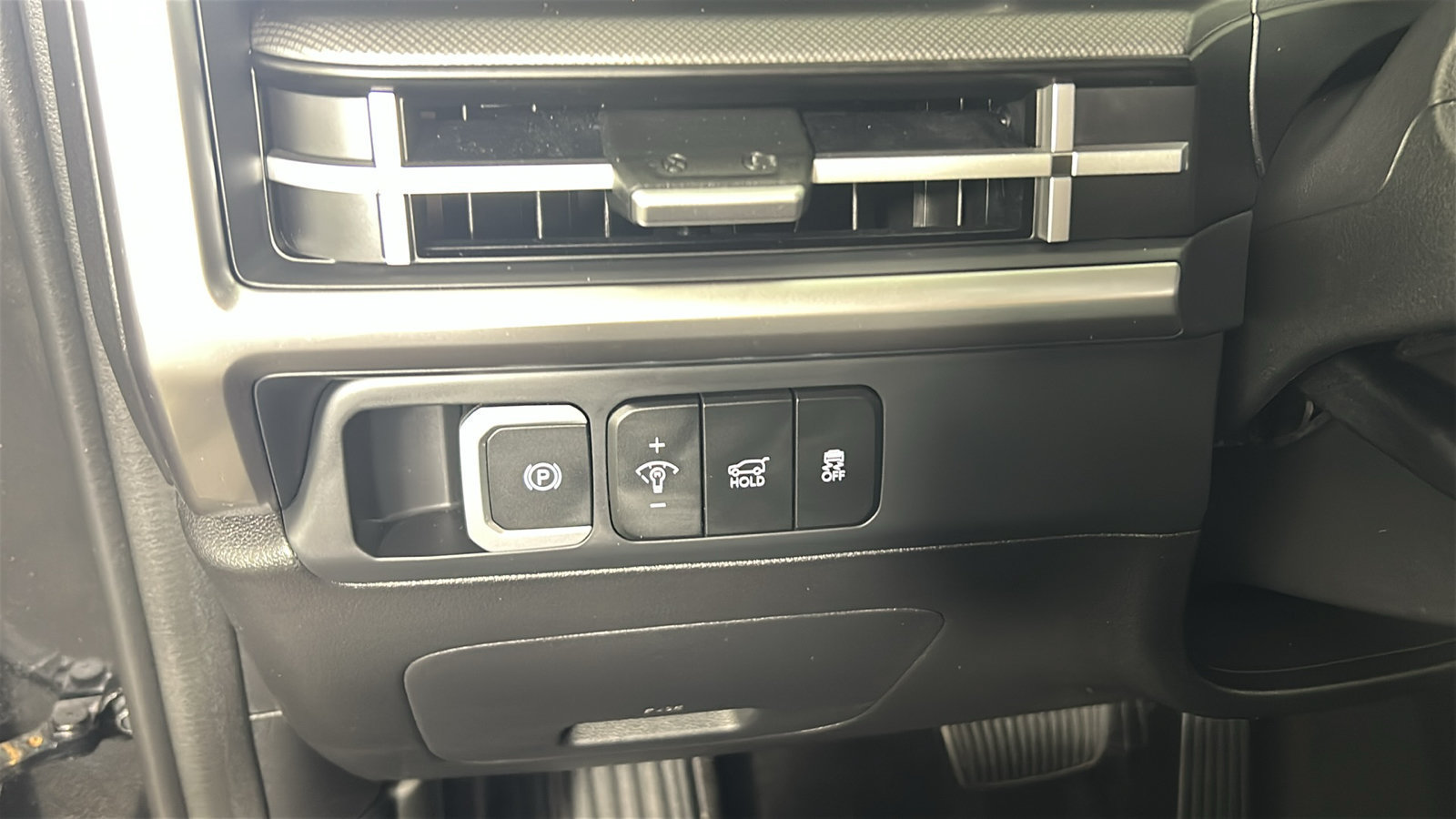 Certified 2024 Hyundai Santa Fe SEL AWD/4WD image 25