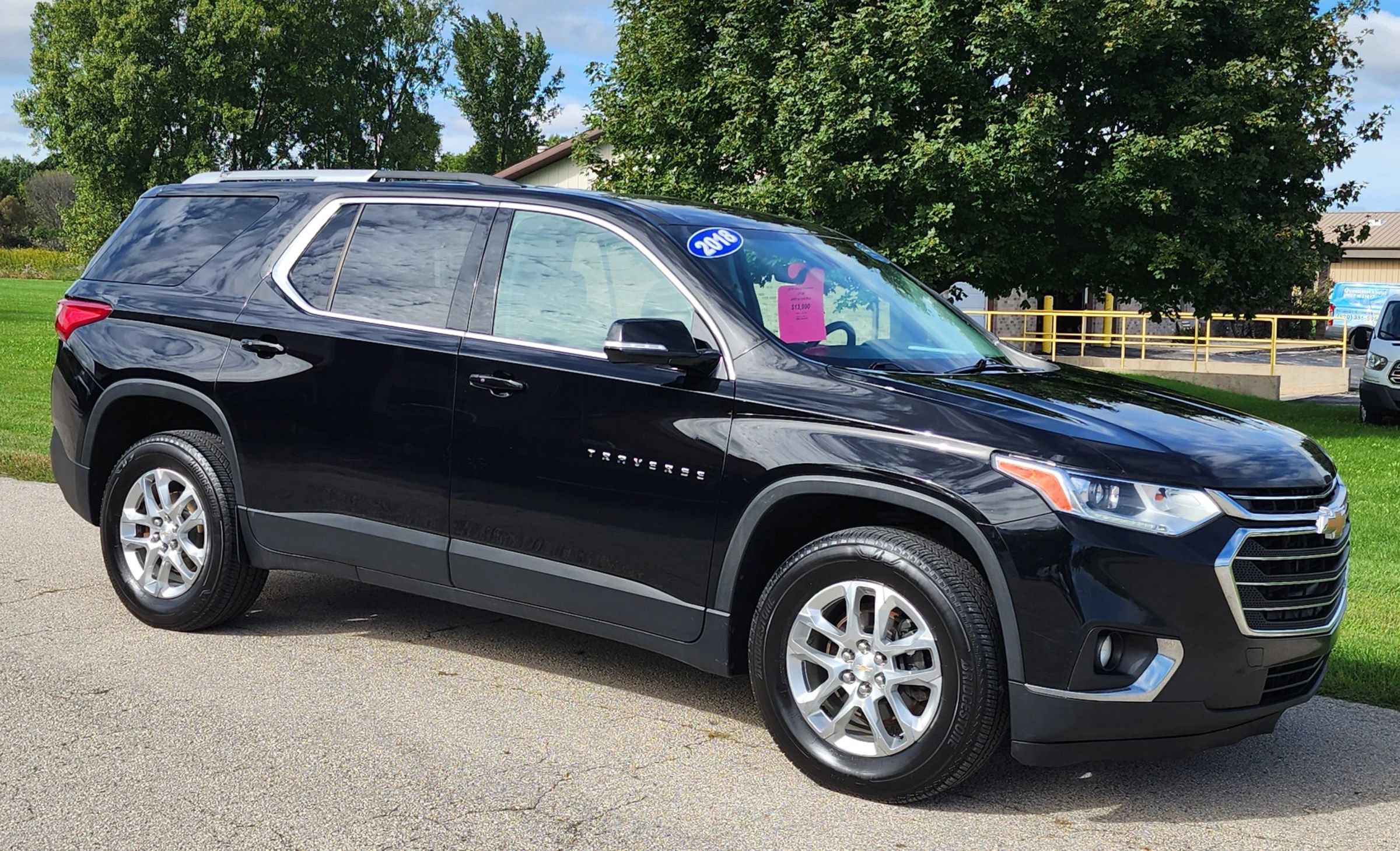 Used 2018 Chevrolet Traverse LT AWD/4WD image 2