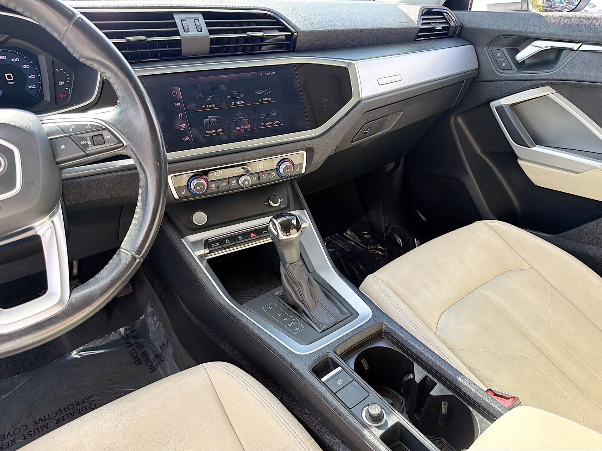 Used 2020 Audi Q3 2.0T Premium image 29