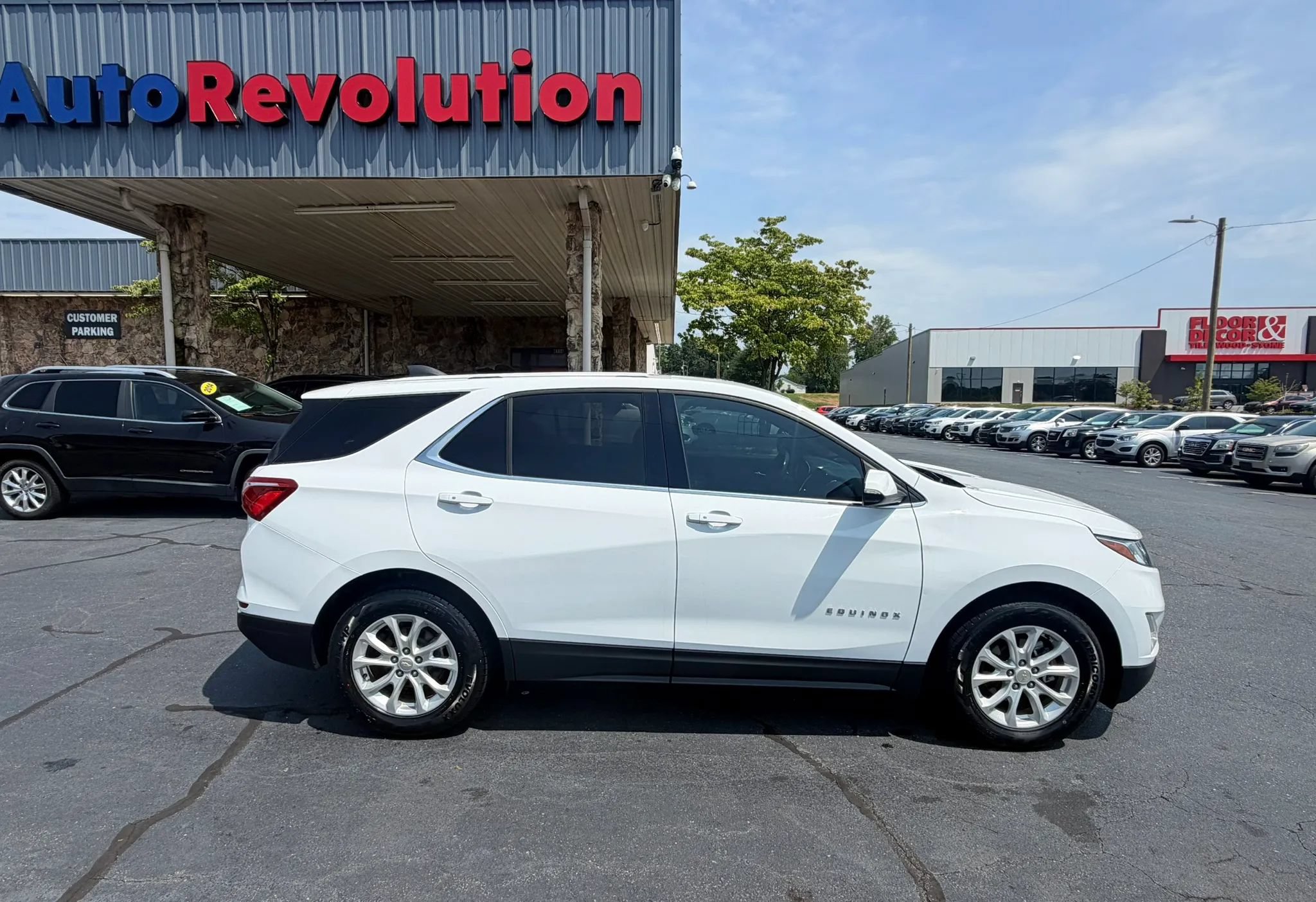 Used 2019 Chevrolet Equinox LT FWD image 8