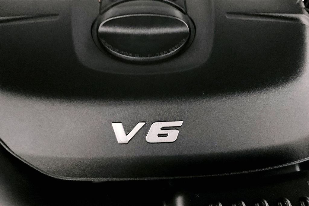 Used 2015 Jeep Grand Cherokee Overland w/ Advanced Technology Group image 30