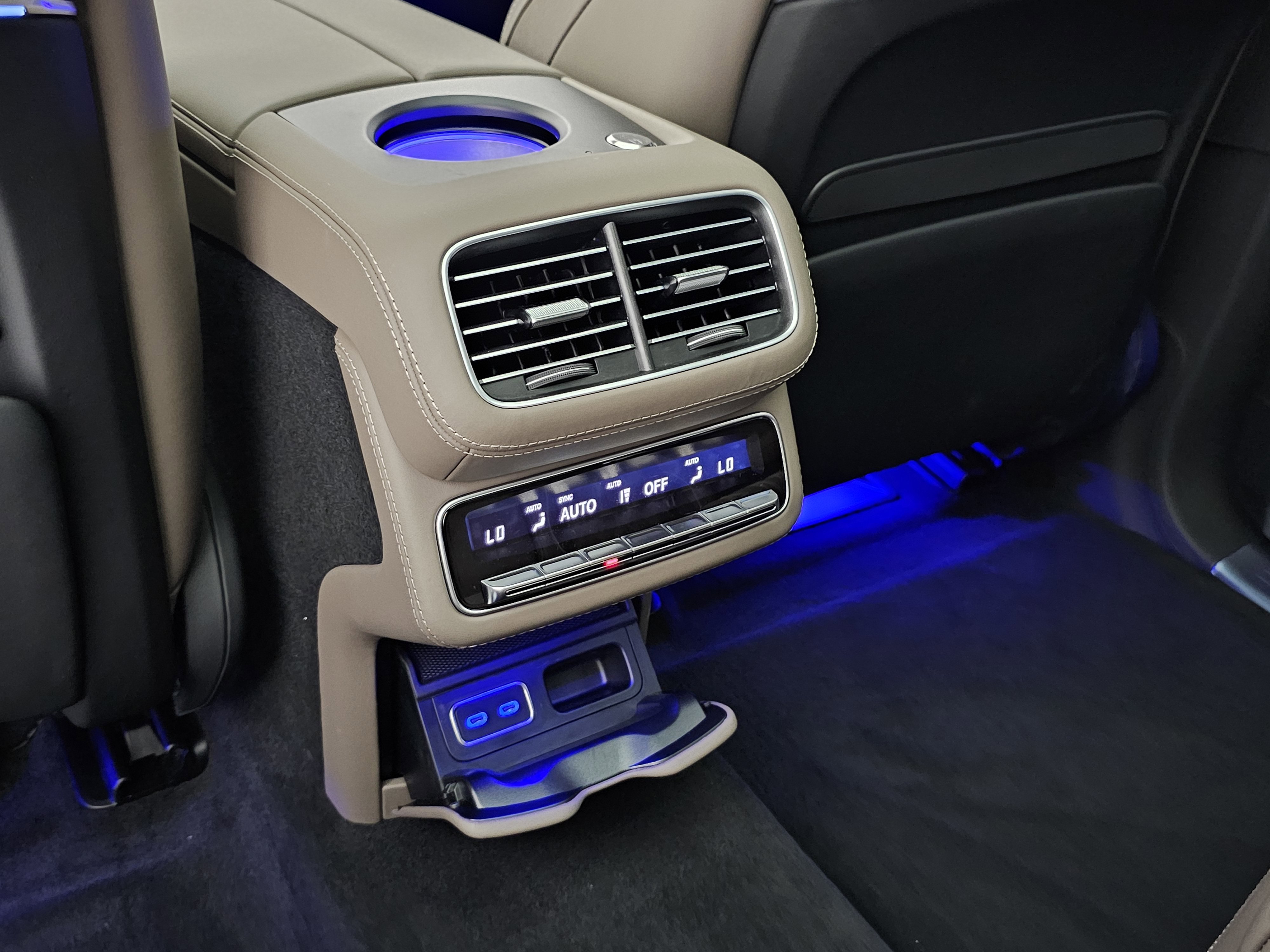 New 2026 Mercedes-Benz Maybach GLS 600 4MATIC image 21