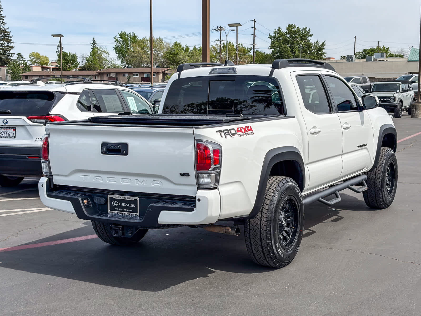 Used 2021 Toyota Tacoma TRD Off-Road w/ TRD Premium Off Road Package AWD/4WD image 4
