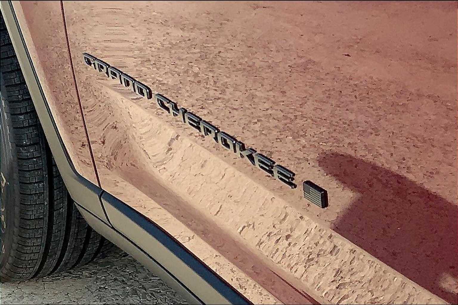 New 2025 Jeep Grand Cherokee L Limited w/ Black Appearance Package image 16