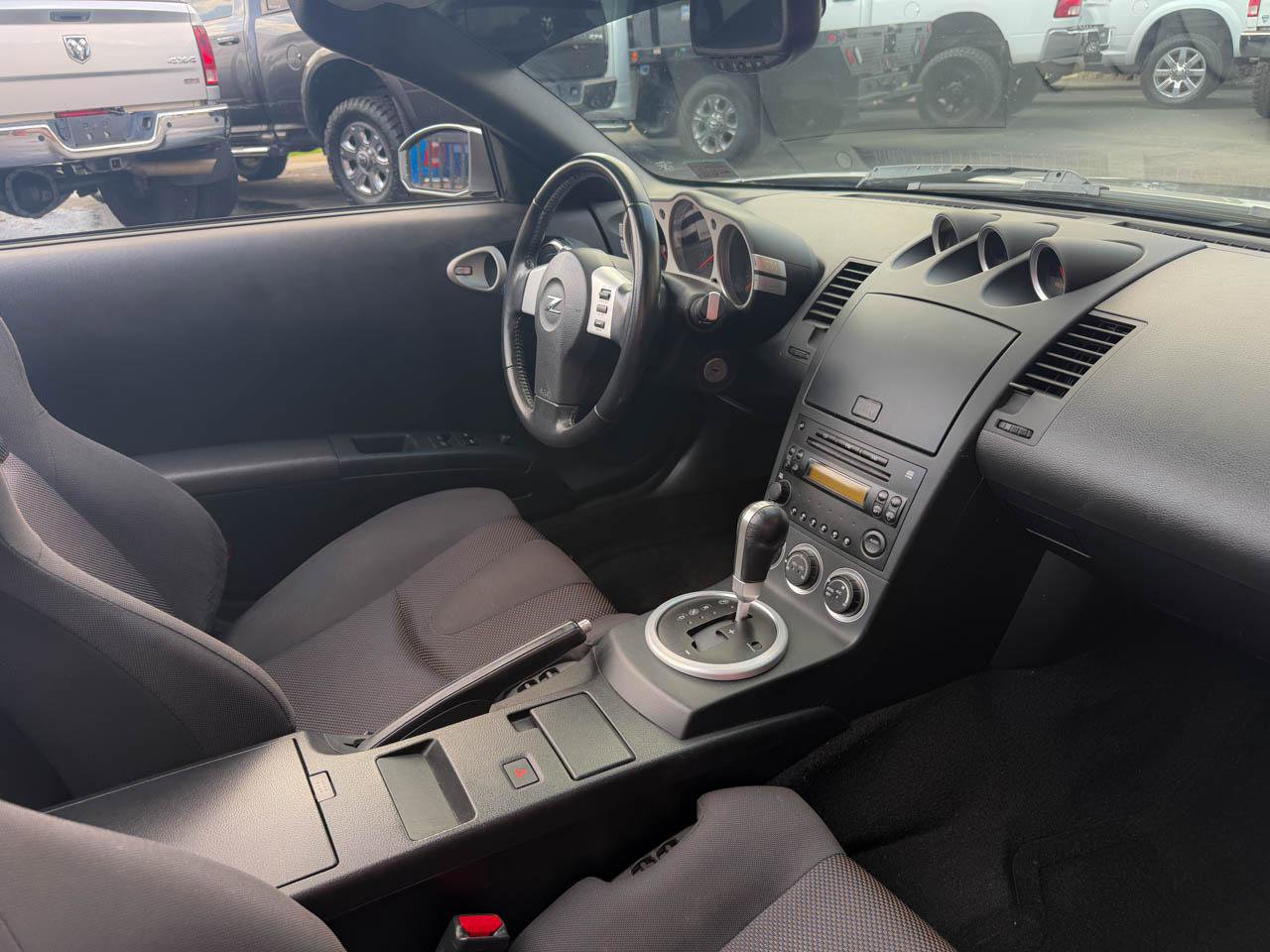 Used 2004 Nissan 350Z Enthusiast RWD image 25