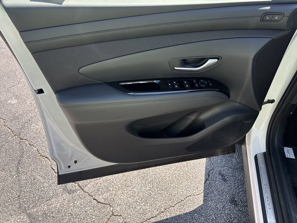New 2025 Hyundai Tucson Limited AWD/4WD image 10