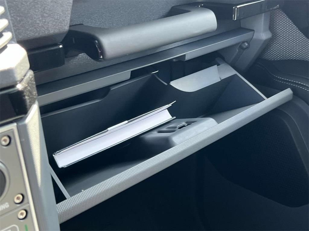 Used 2025 INEOS Grenadier Base image 34