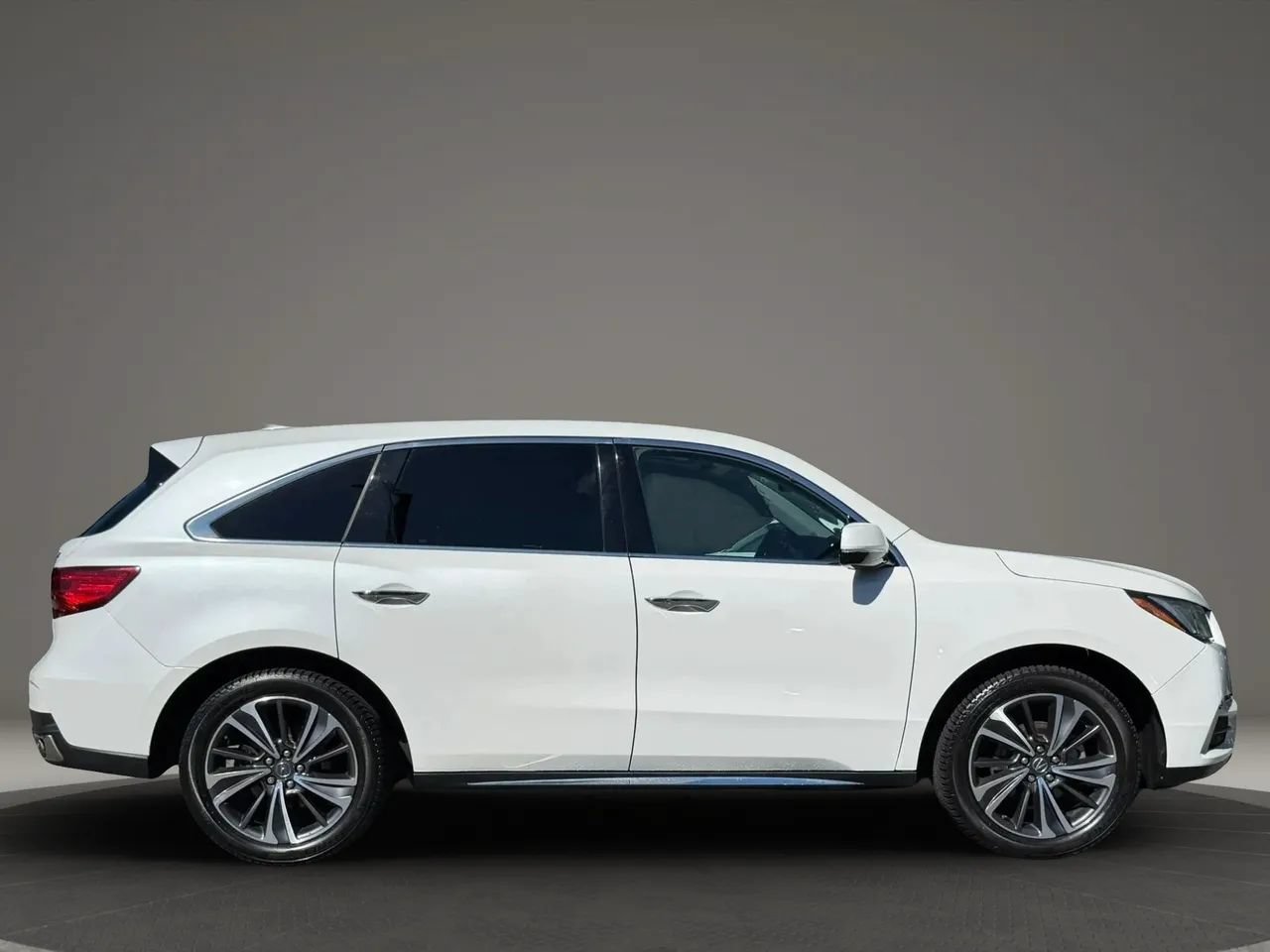 Used 2020 Acura MDX SH-AWD w/ Technology Package image 5
