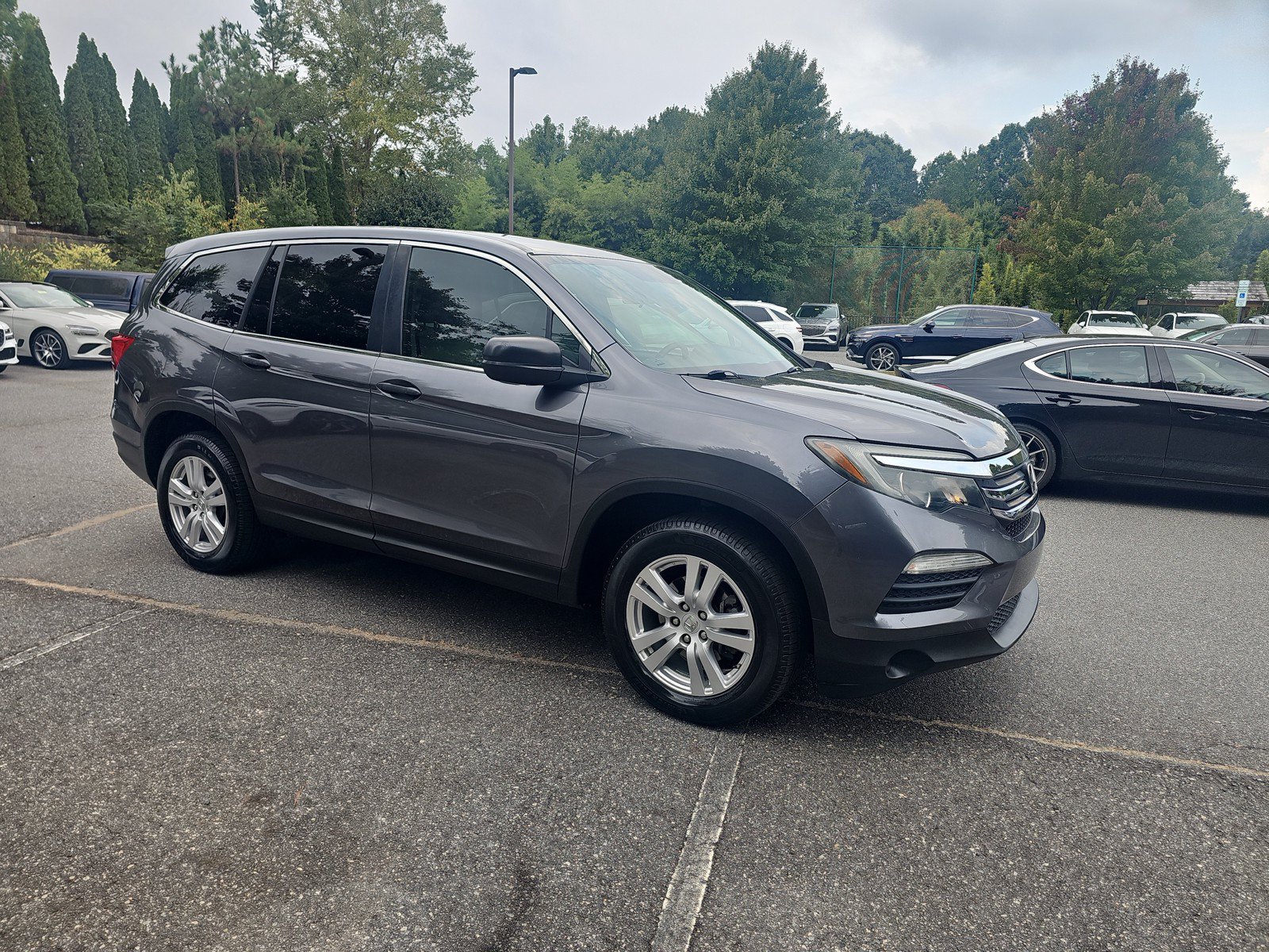 Used 2016 Honda Pilot LX image 3