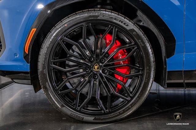 Used 2025 Lamborghini Urus SE AWD/4WD image 19