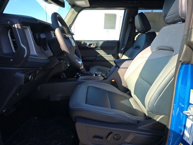 Used 2024 Ford Bronco Outer Banks image 11