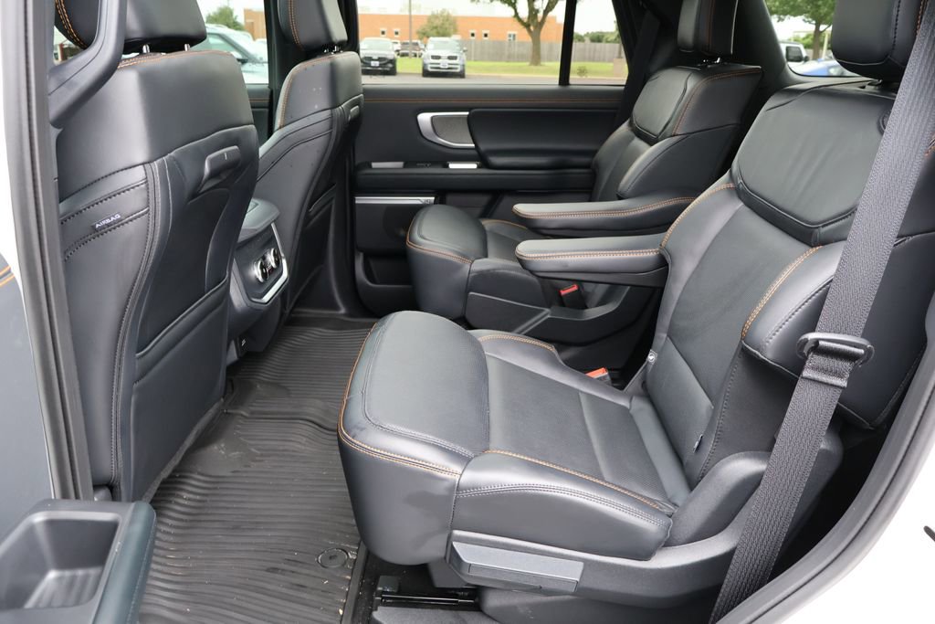 Used 2025 Ford Expedition Tremor AWD/4WD image 28