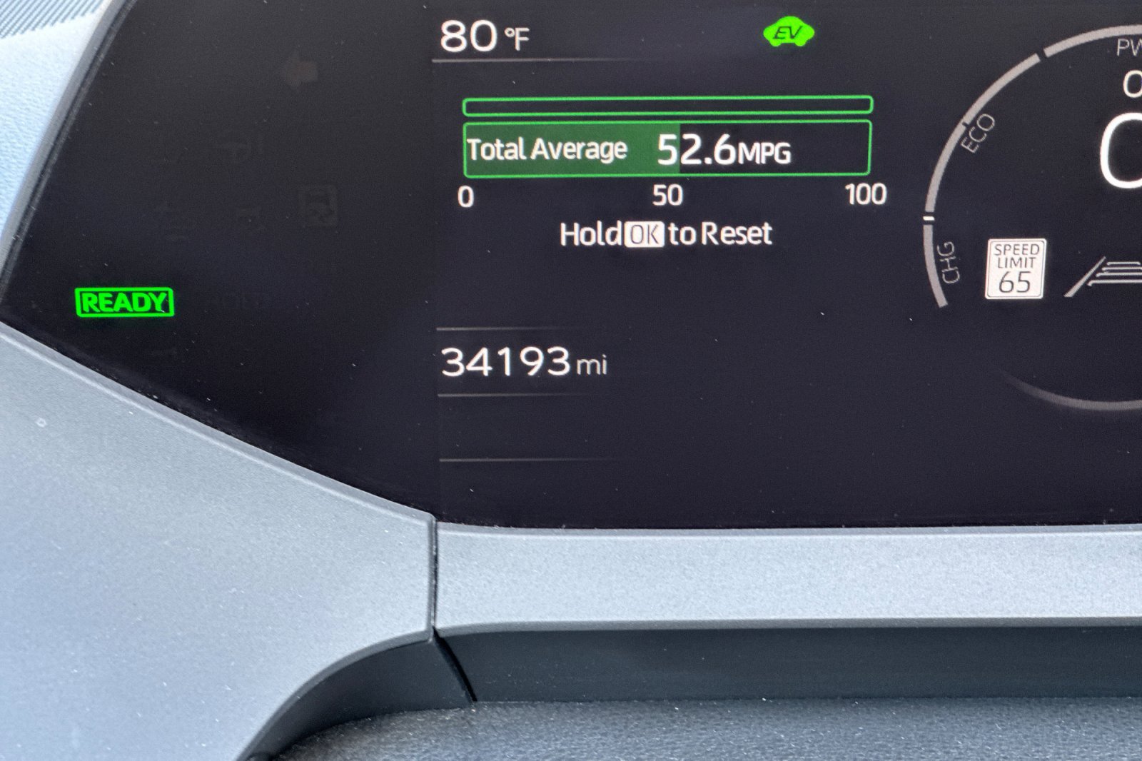 Used 2025 Toyota Prius LE FWD image 24