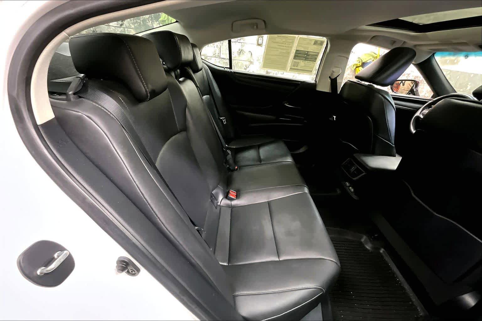 Used 2023 Lexus ES 350 w/ Premium Package FWD image 18