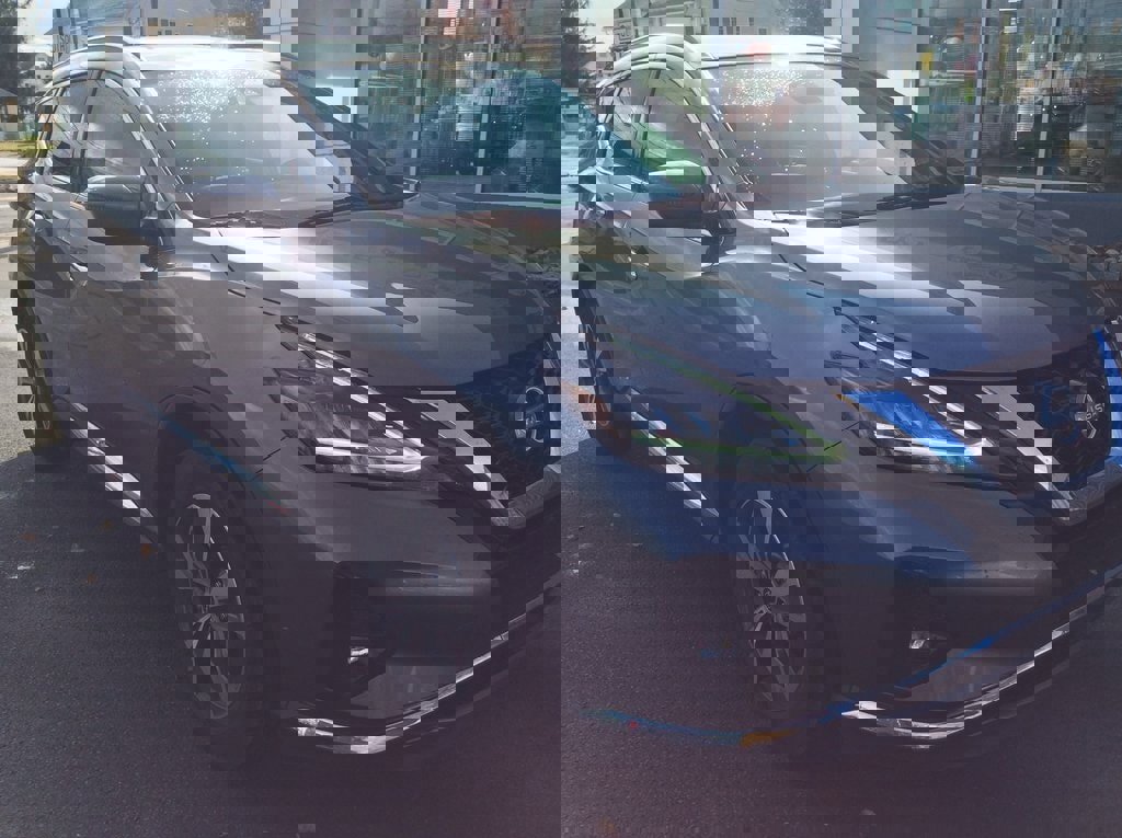 Used 2023 Nissan Murano SV image 2