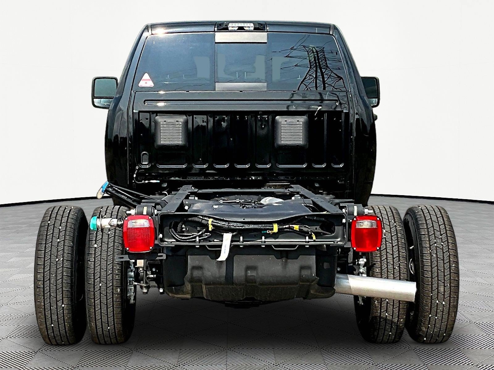 New 2026 RAM 3500 Tradesman AWD/4WD image 5