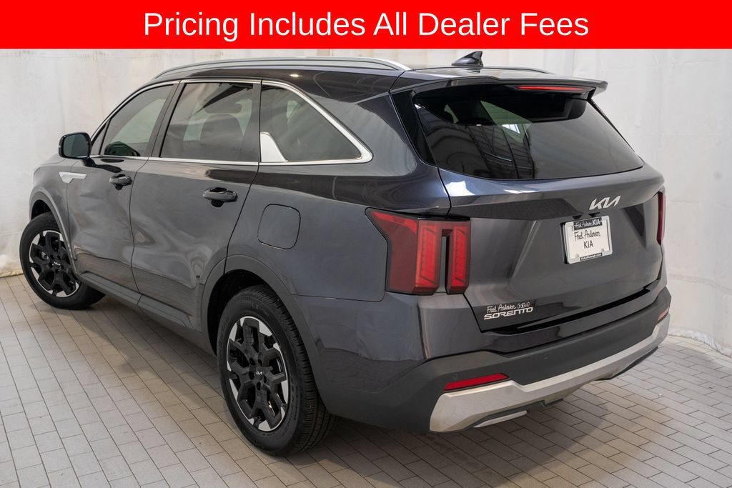 Used 2025 Kia Sorento S w/ Panoramic Sunroof Package FWD image 3