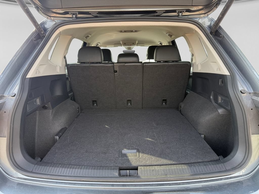 Used 2024 Volkswagen Tiguan Wolfsburg Edition AWD/4WD image 44
