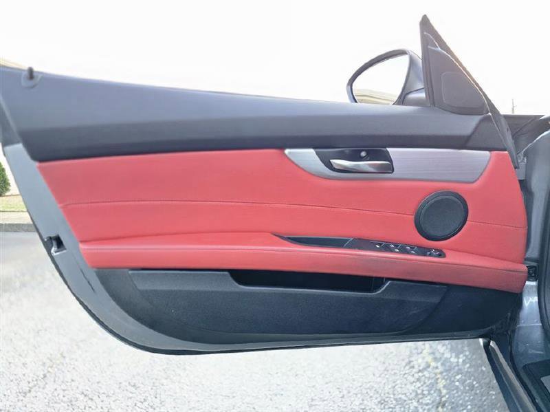 Used 2012 BMW Z4 sDrive35i image 30