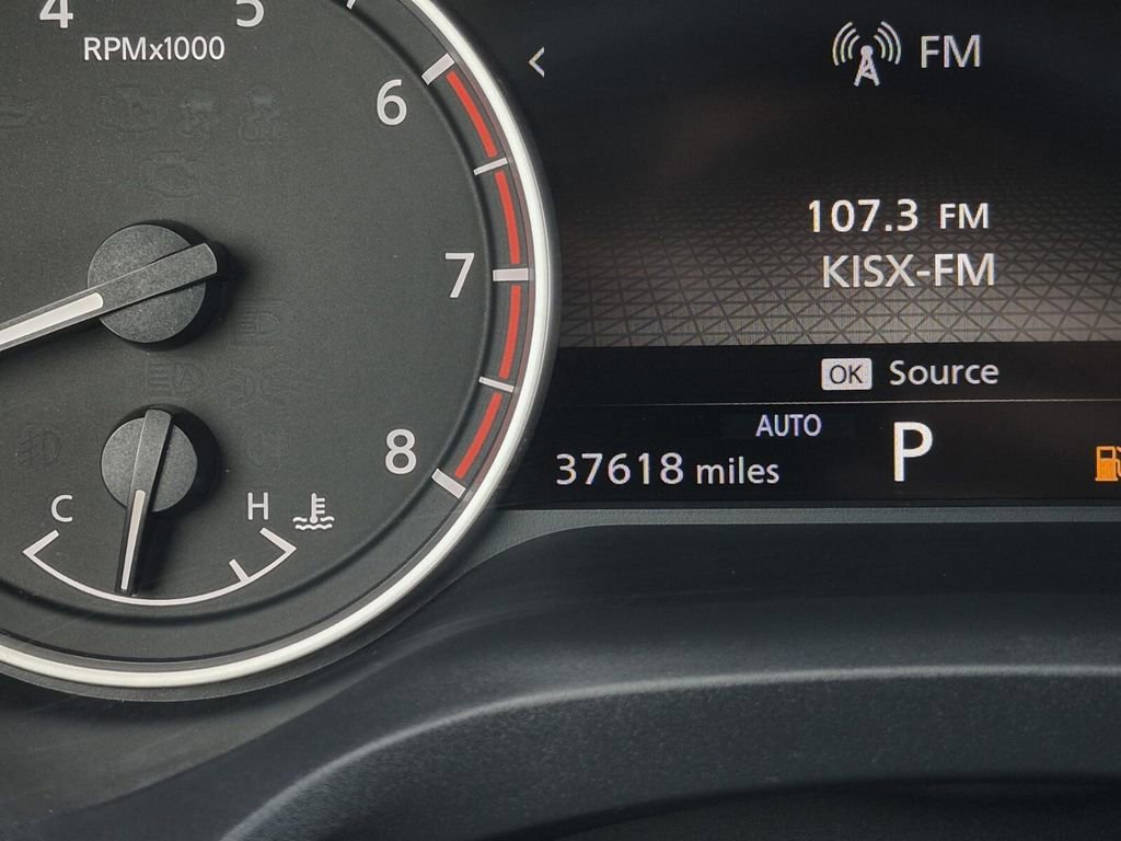 Used 2022 Nissan Rogue SV image 16