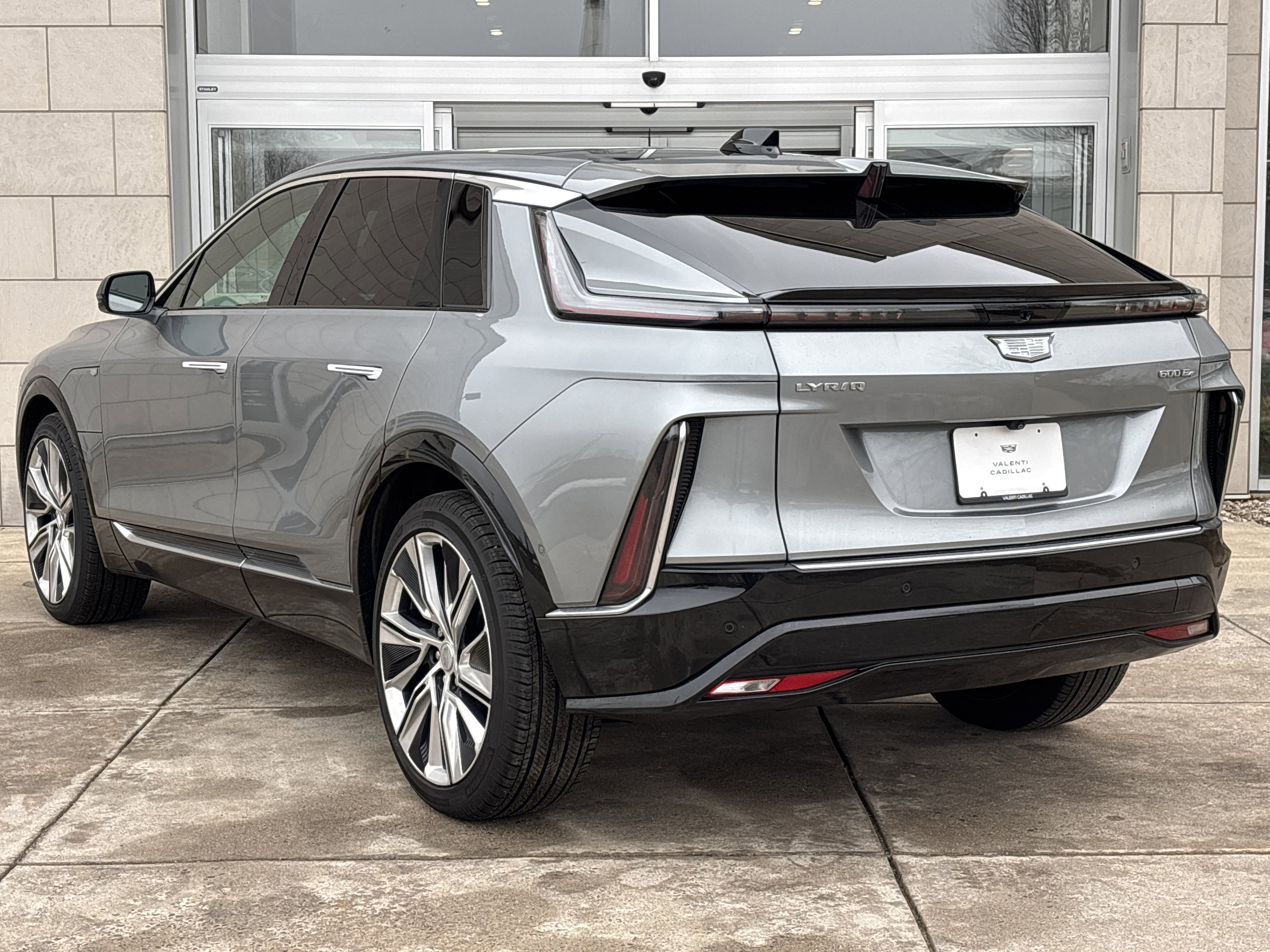 Used 2024 Cadillac Lyriq Luxury w/ LPO, Floor Liner Package image 9
