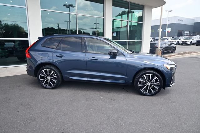 Used 2024 Volvo XC60 B5 Ultimate w/ Protection Package Premier AWD/4WD image 9