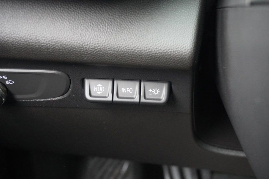 Used 2022 Buick Envision Avenir w/ Safety Package image 18