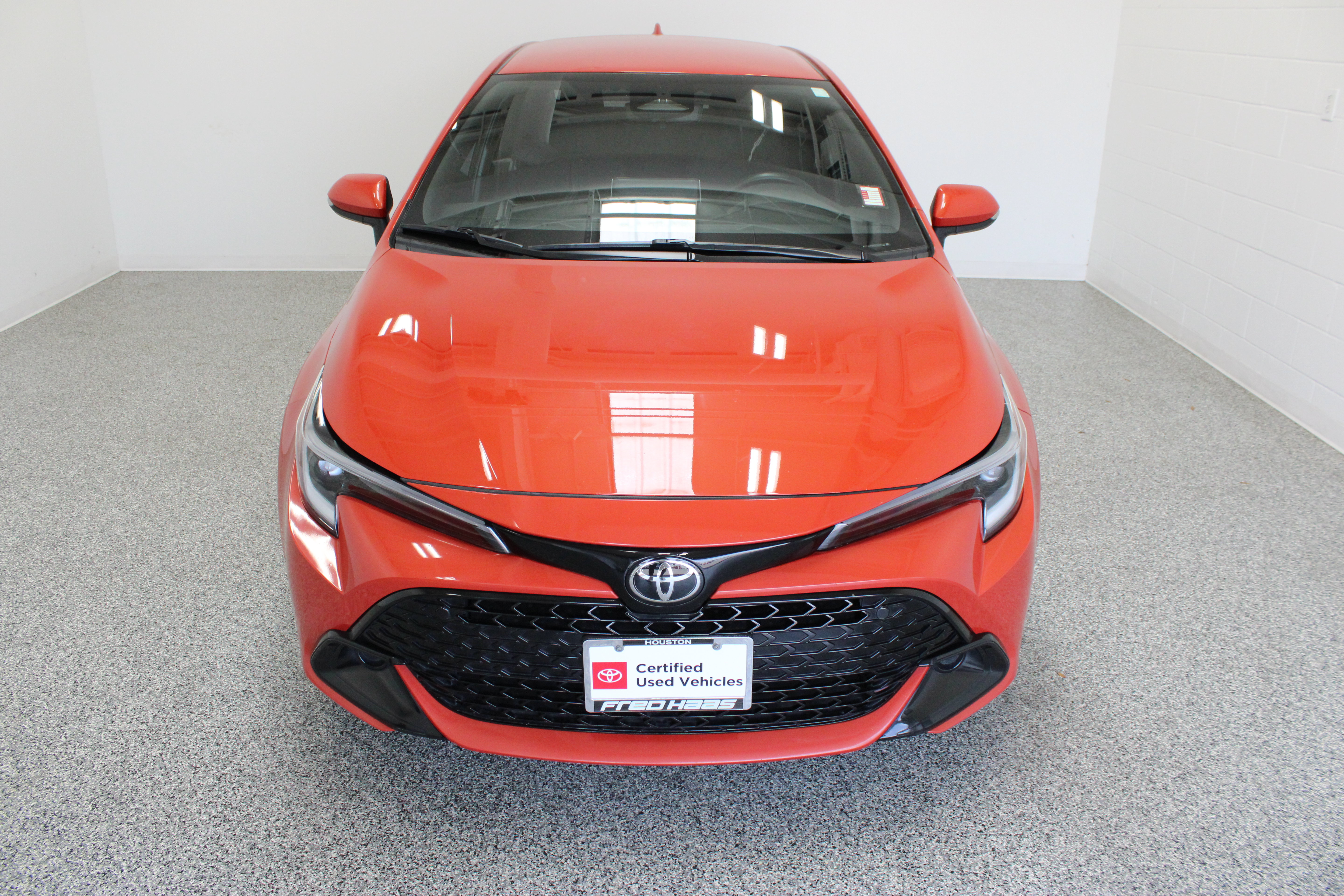 Certified 2024 Toyota Corolla SE FWD image 3