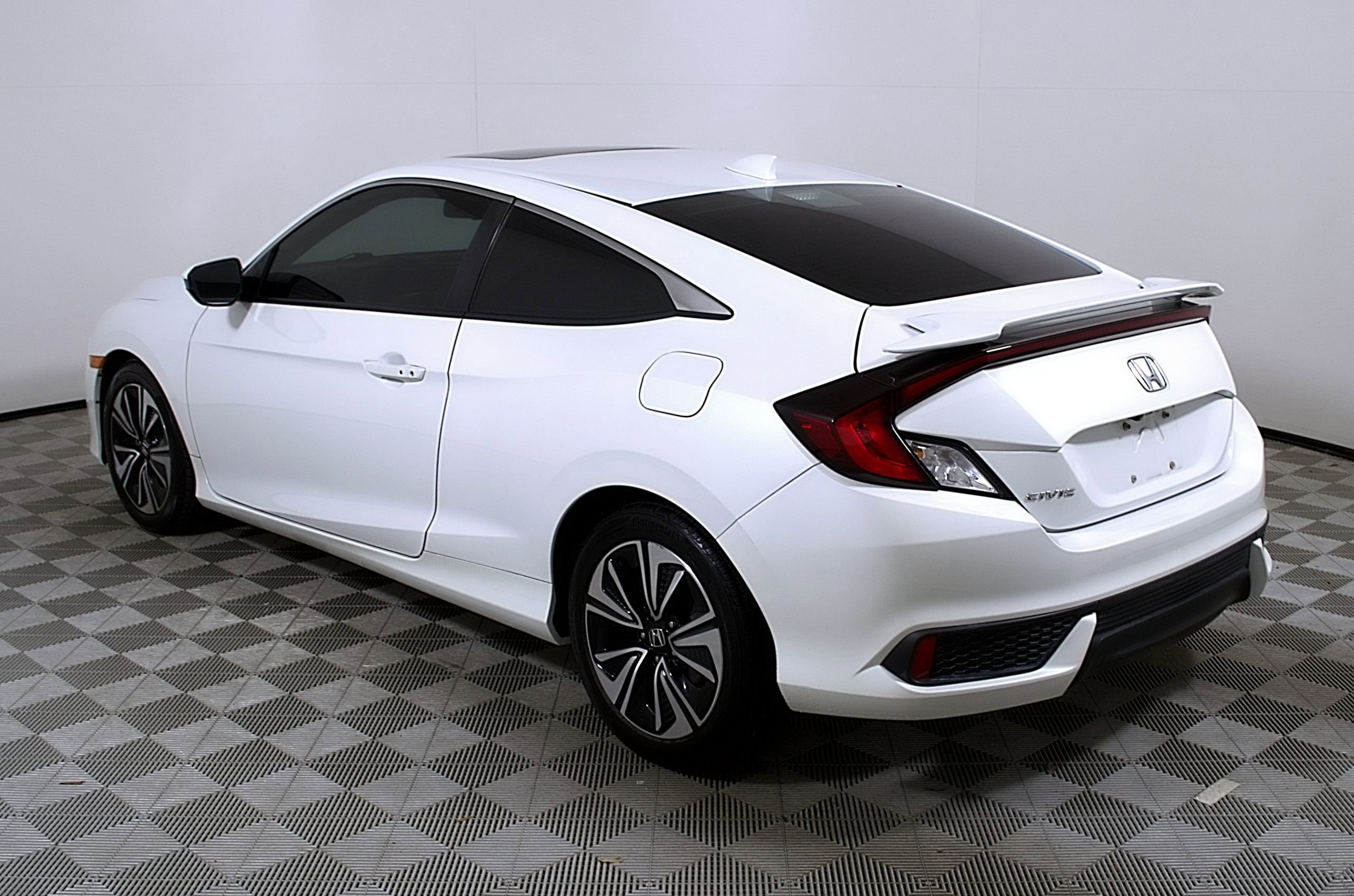 Used 2016 Honda Civic EX-L image 9