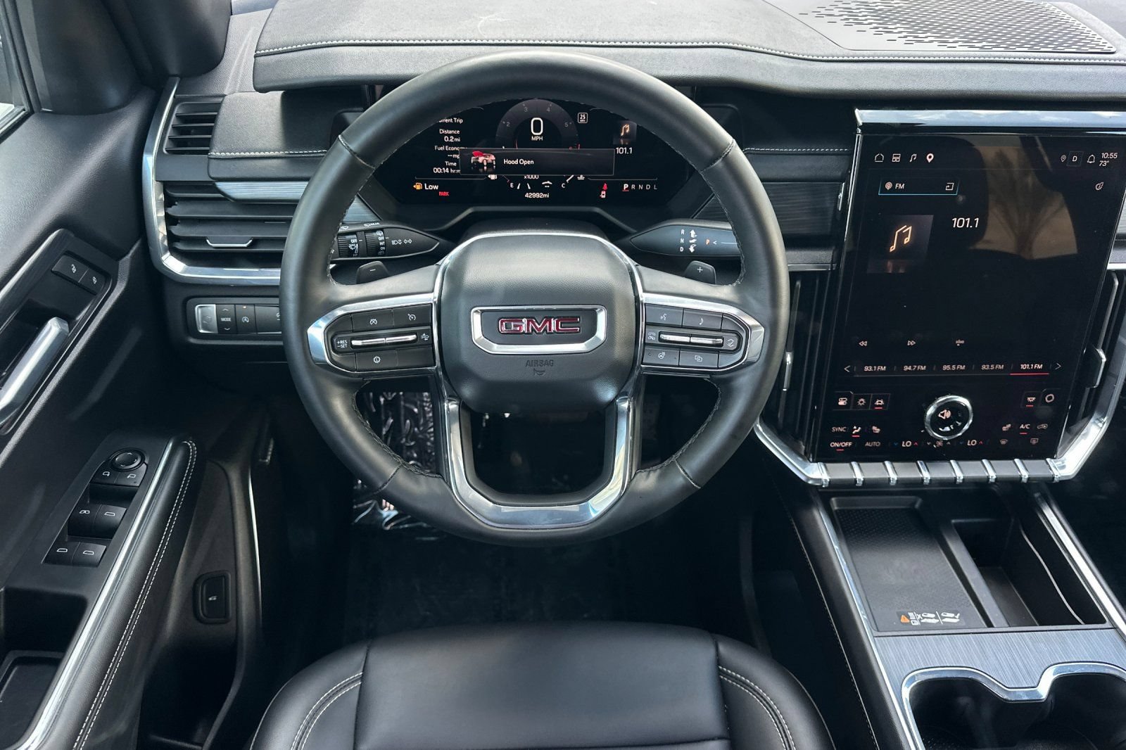 Used 2026 GMC Acadia Elevation w/ Elevation Premium Package FWD image 17