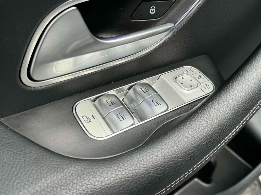 Used 2024 Mercedes-Benz GLE 350 4MATIC image 16