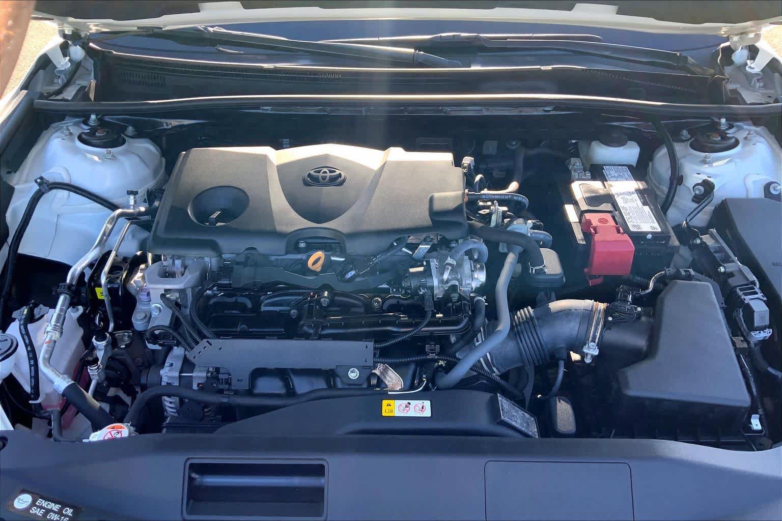 Used 2024 Toyota Camry LE AWD/4WD image 32